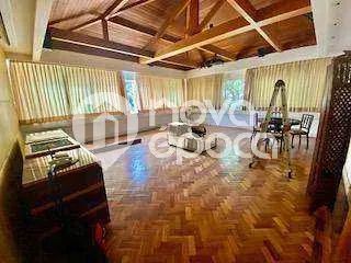 Cosme Velho | Casa 4 quartos, sendo 2 suites