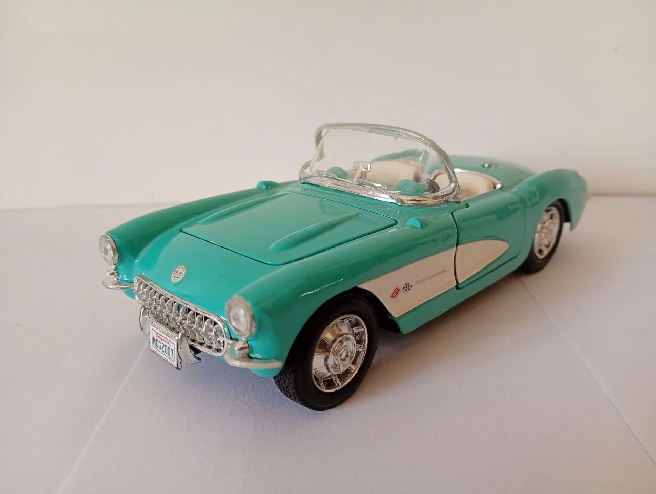 Maisto - Miniatura Chevrolet Corvette Com Detalhes 