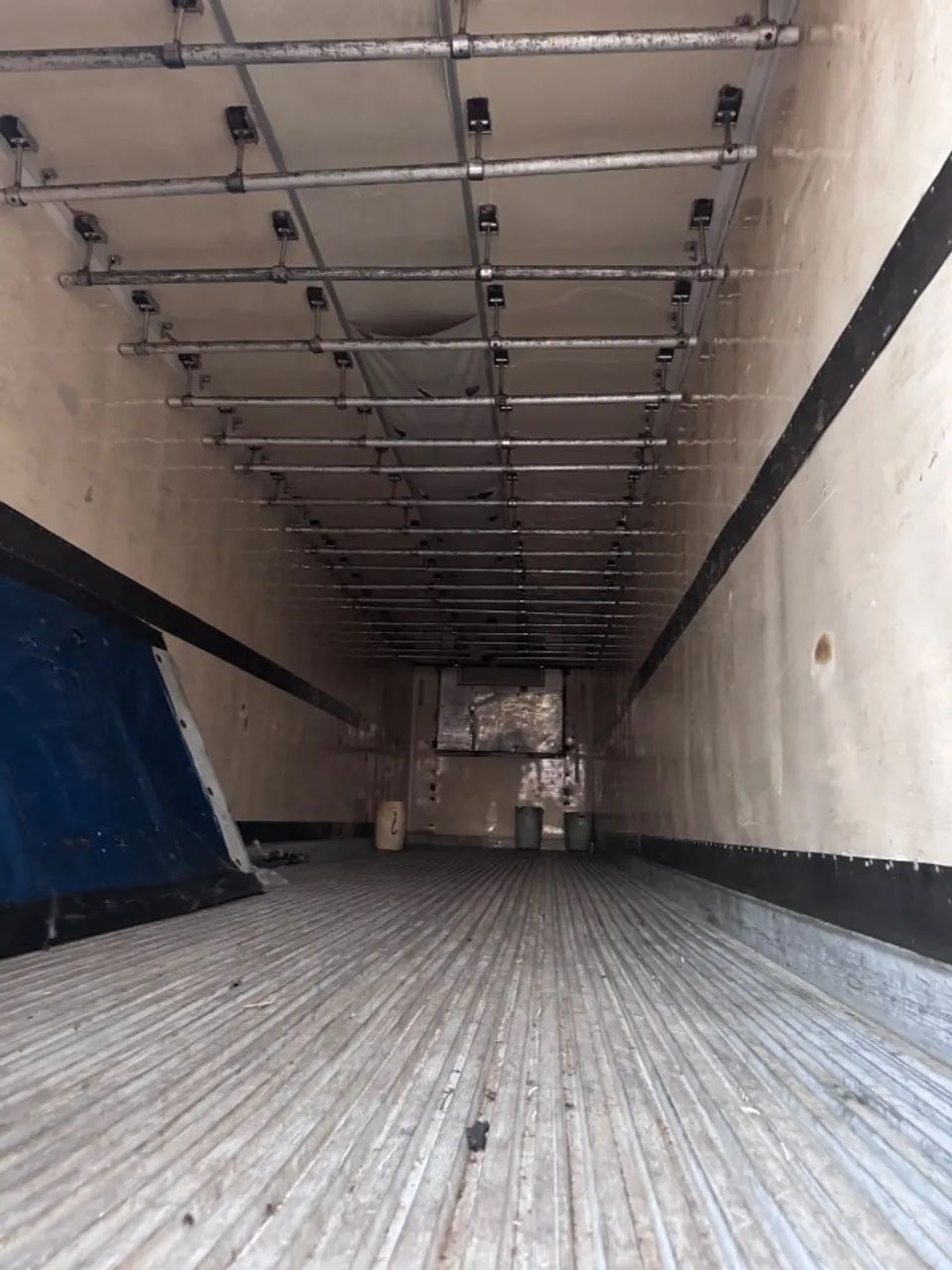 CARRETA CÂMARA FRIA 2 EIXOS 22 PALLETS  - Foto 7