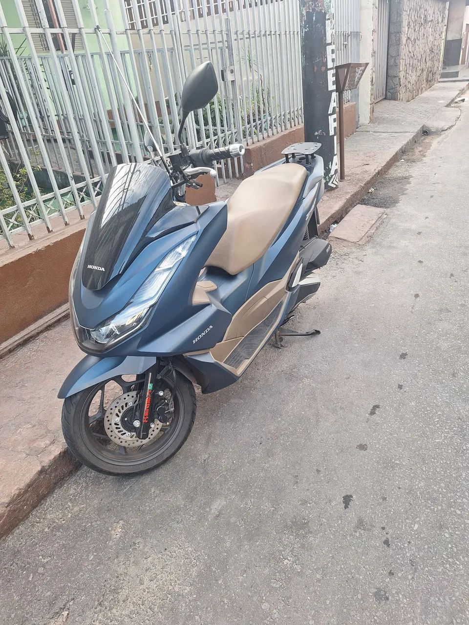 Pcx 2023 dlx  - Foto 5