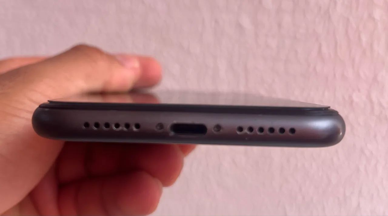 iPhone 11, 128 GB com caixa e ótimo estado de conservação  - Foto 3
