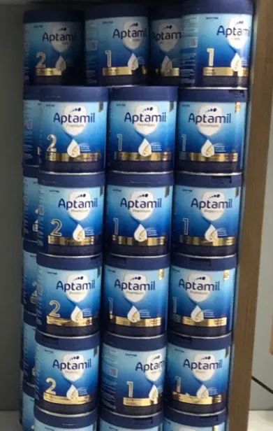 Latas de leite vazia 