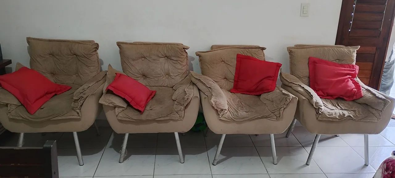 4 POLTRONAS 