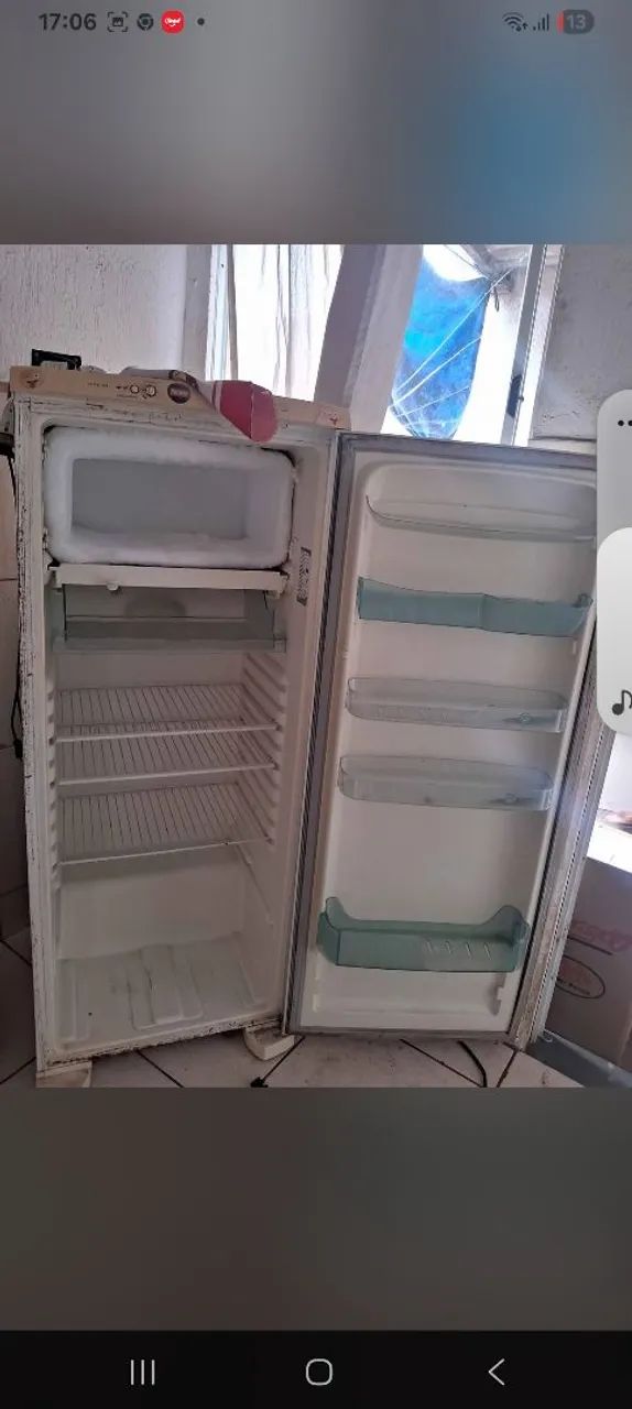 Vendo geladeira 220vlts