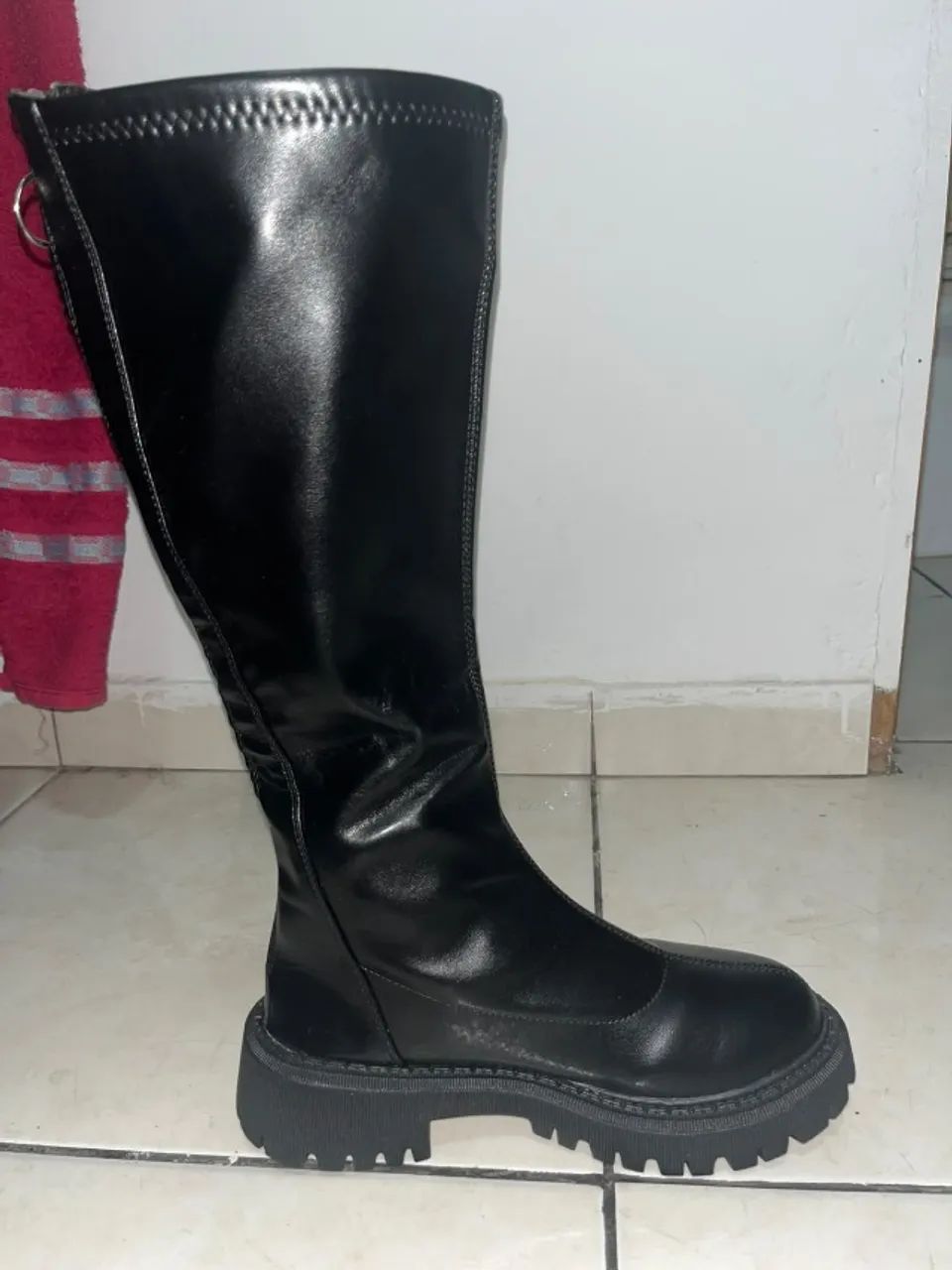Bota de Cano Alto Preta - Foto 2