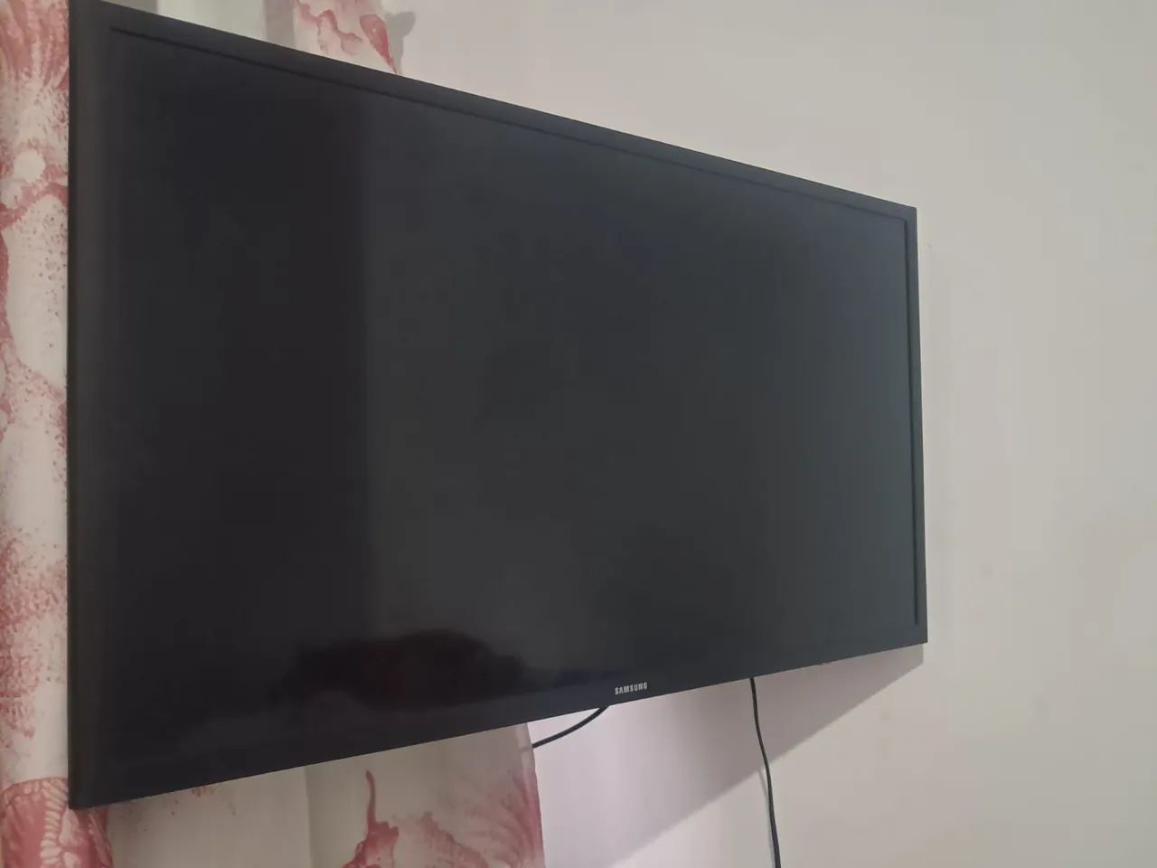 TV Samsung 32 polegadas led com SUPORTE articulado.
