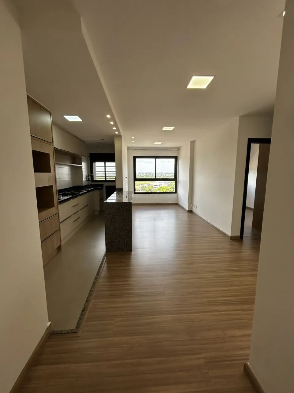 Apartamento com 02 dormitórios - Zona 08