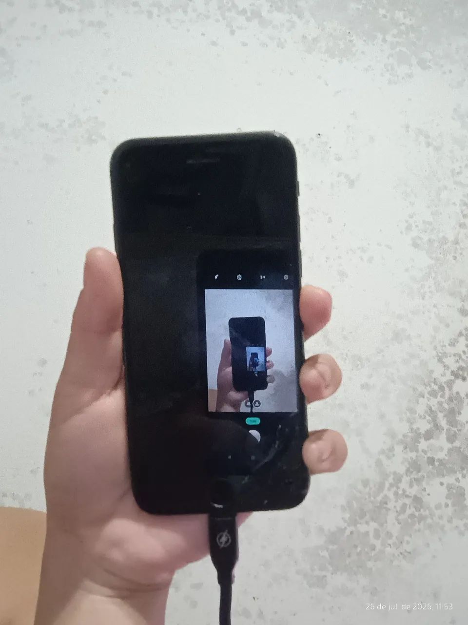 Vendo iPhone quebrado pra tira peça 