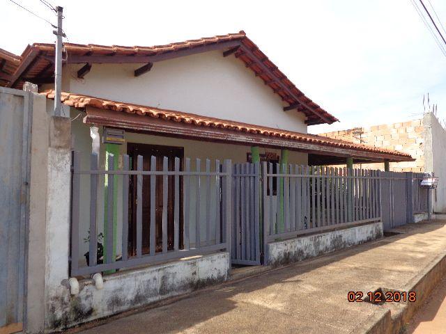 Excelente casa na Praça Danilo Macedo ( Centro Luz /MG) - Foto 2
