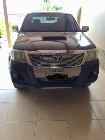 Vendo Hilux SRV Auto - Foto 2