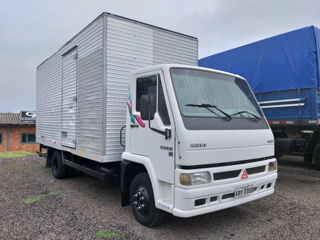 Agrale *. MWM X10 com Bau de 5,5m x 2,5m