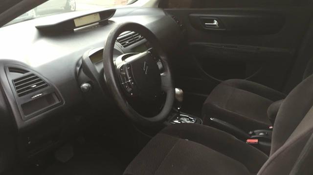 Citroen c4 hatch suspensão nova e 4 pneus novos - Foto 3