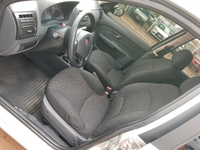Palio attractive motor 1.4 ano 2011 - Foto 10