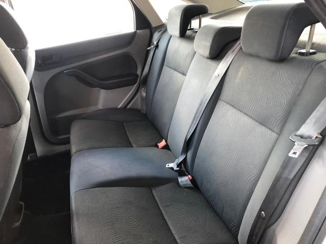 Focus Sedan - 2011 - Foto 9