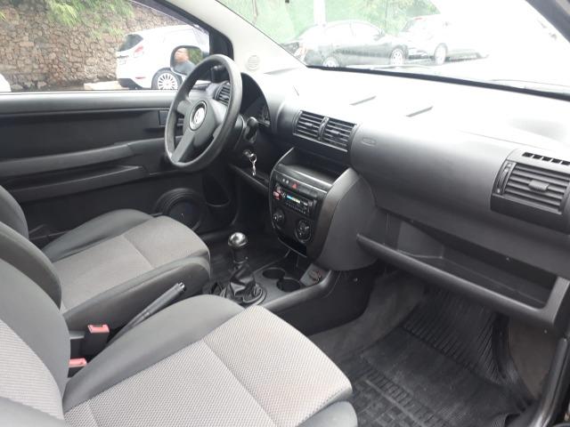 Volkswagen - Fox 1.0 8v Flex 2p Ar Condicionado - Financio em até 48x. - Foto 6
