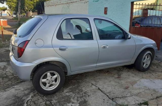 GM-Celta 1.0 Life Cinza Espacial - Foto 2