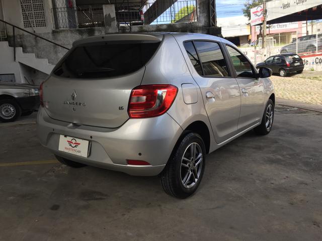 Sandero 1.6 - Foto 14