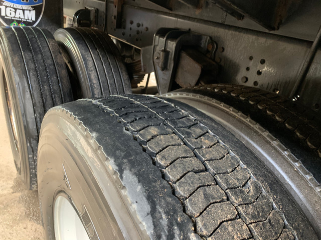 Volvo Vm 330 Bitruck - Foto 11