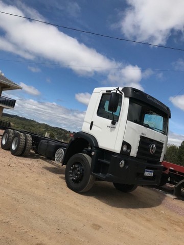 CAMINHÃO 26260 ANO 2011 6X4