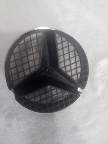 Suporte com emblema da mercedes  C180  c200  GLA 2008 até 2014 - Foto 5