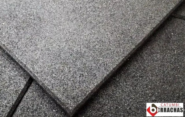 Piso de 15mm 50x50cm para aerea crossfit R$ 18,95 