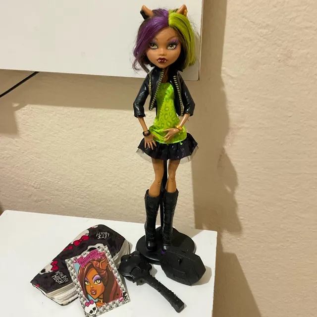 Monster High - Assombrada - Bonecas Básicas - Clawdeen