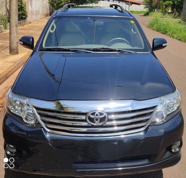 Comprar Picape Toyota Hilux Caminhonete 2.7 16v 4P SR Cabine Dupla Prata  2009 em Botucatu-SP