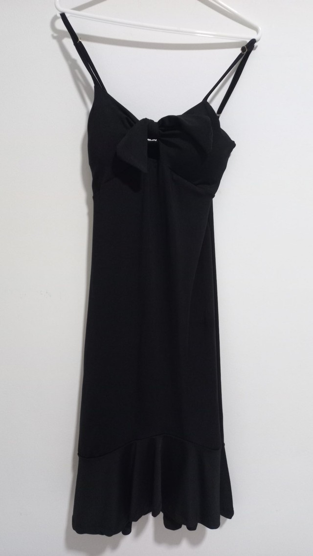 Vestido midi com Bojo