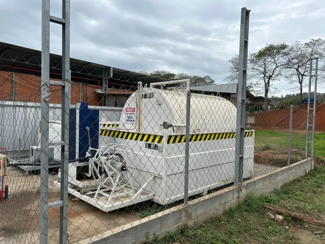 Tanque 6m3 em Aço-carbono Horizontal com Bomba e acessórios