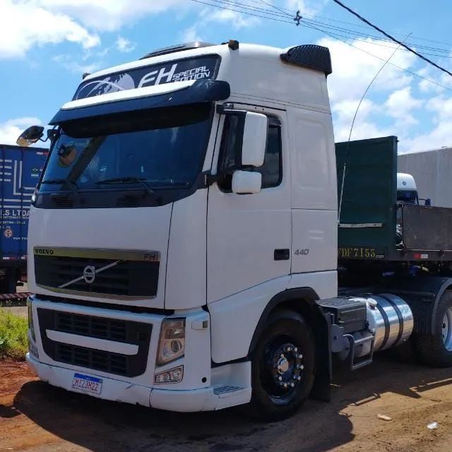 Volvo FH 440 2011 Ishift + Carreta LS