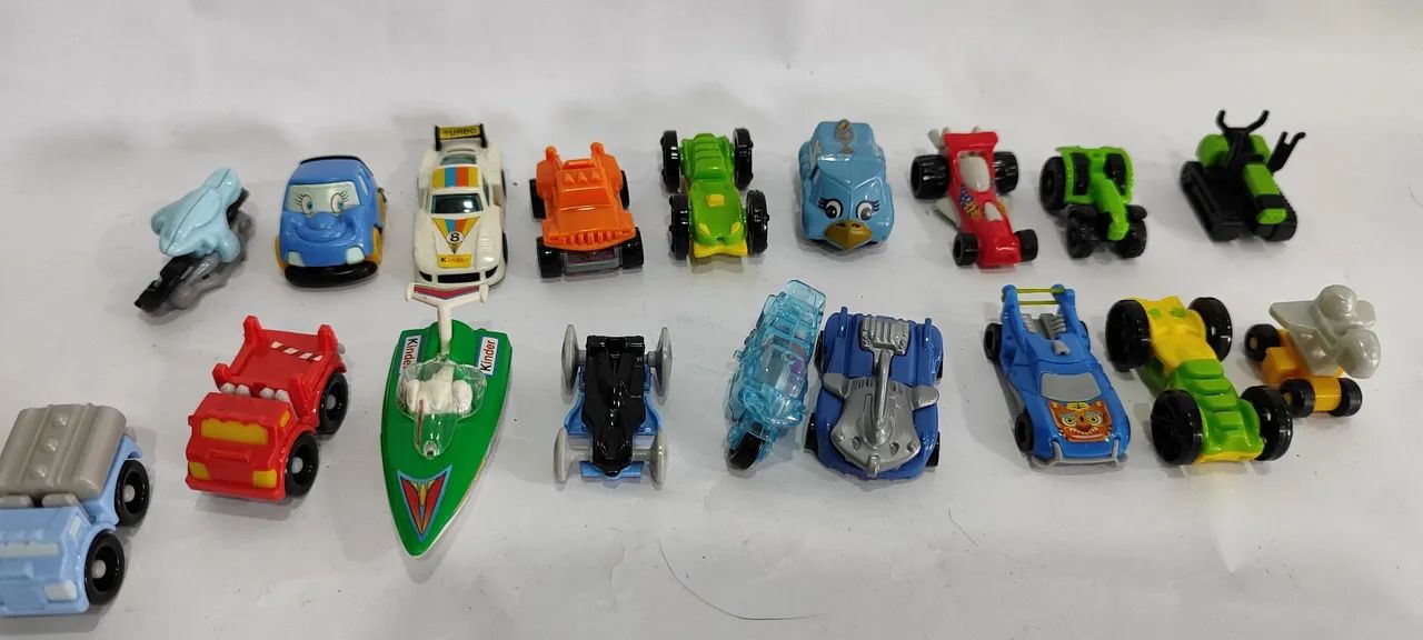 Miniaturas Kinder Ovo colecionáveis  - Foto 2