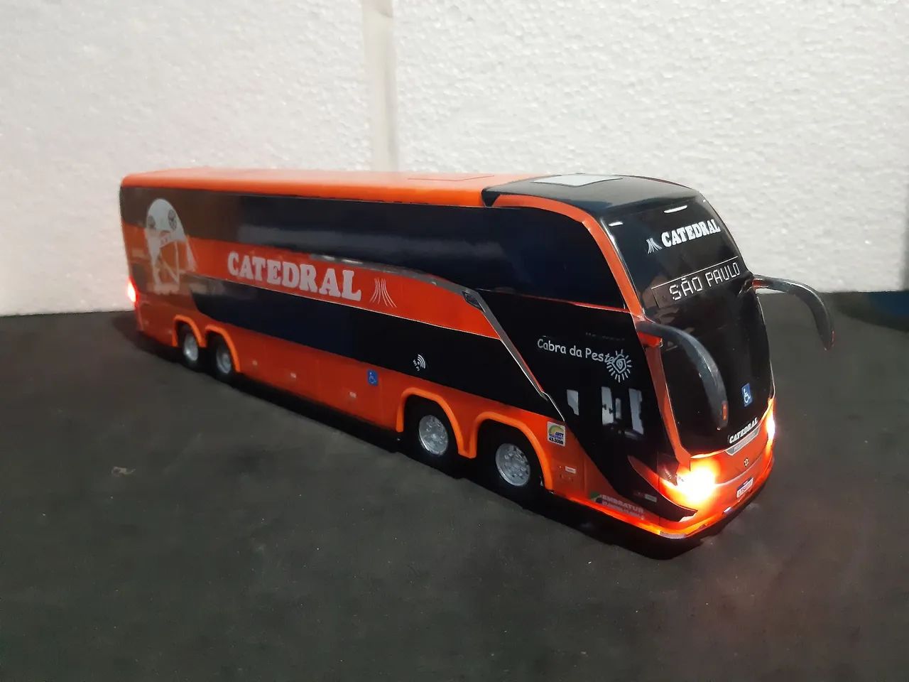 Ônibus de Brinquedo Catedral - Escala 1:43