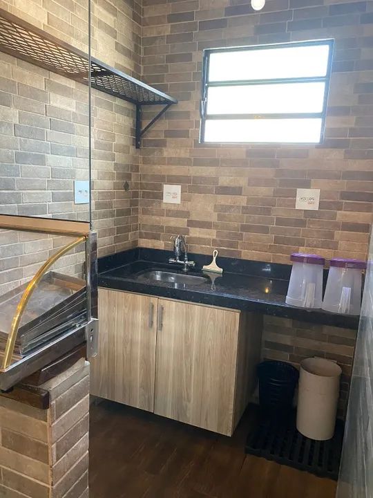 Alugo - ótima área comercial com Terraço - Foto 5