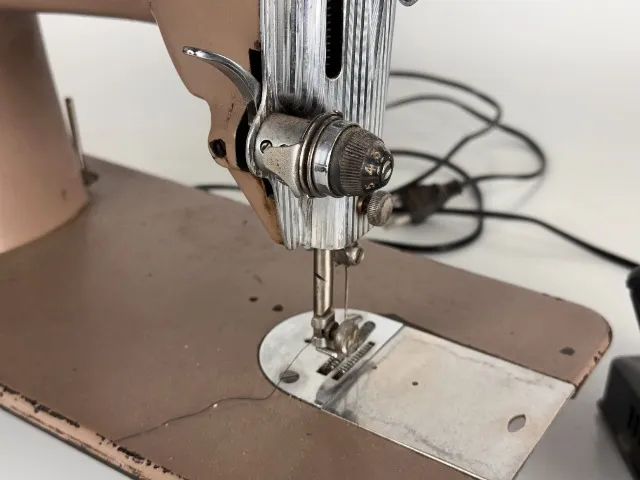 Singer 15C máquina de costura doméstica em ótimo estado! - Foto 5