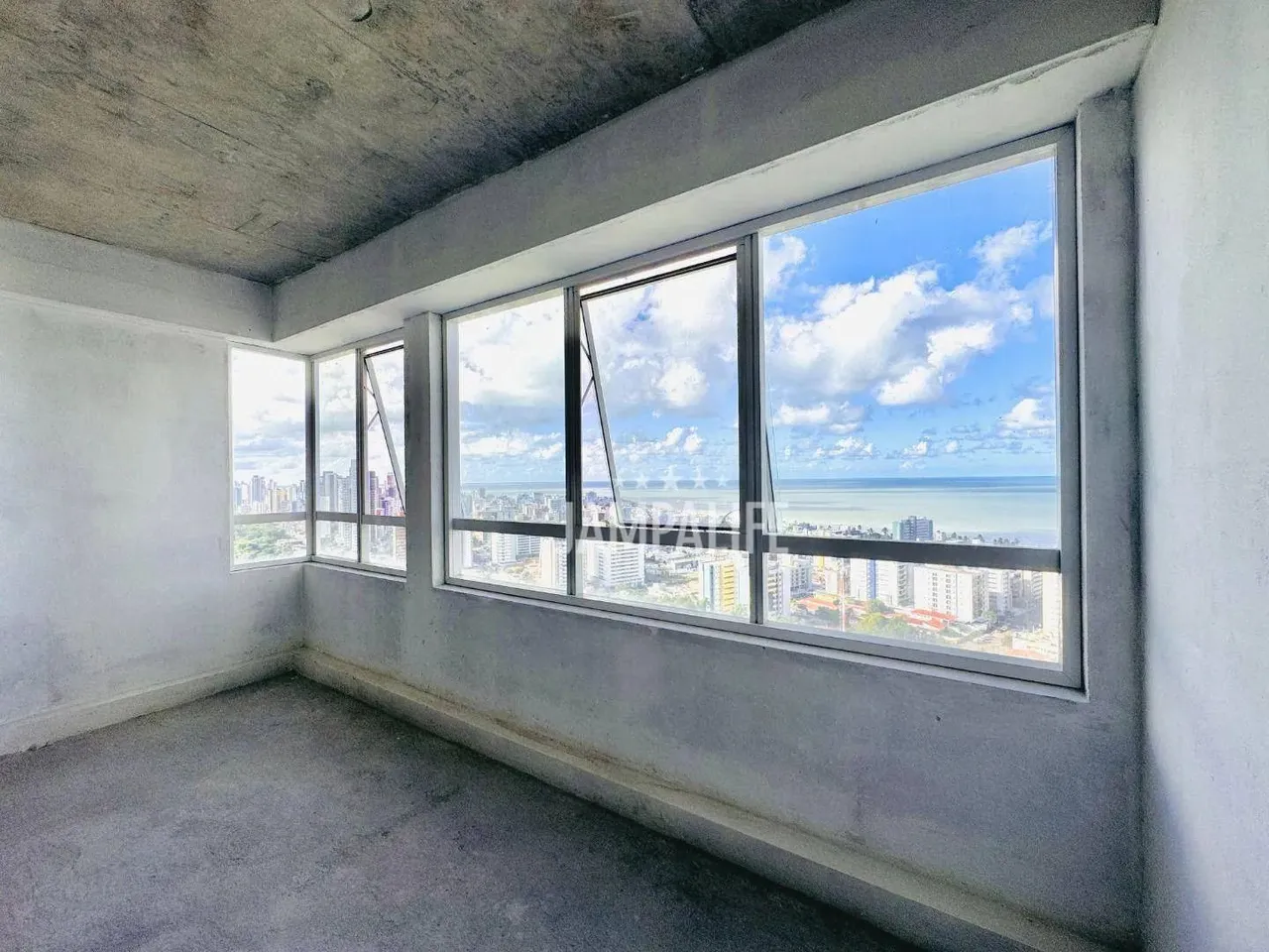 Ótima sala comercial em Cabo Branco