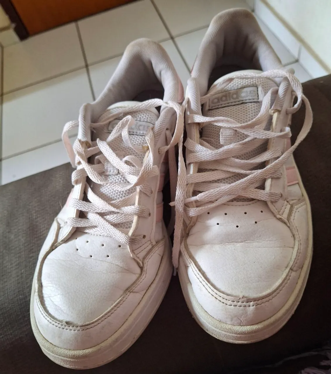 Tênis Adidas Feminino R$50,00 (35/36