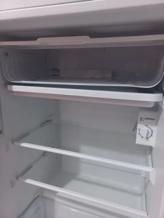 Frigobar midea novo 93L na garantia! - Foto 6