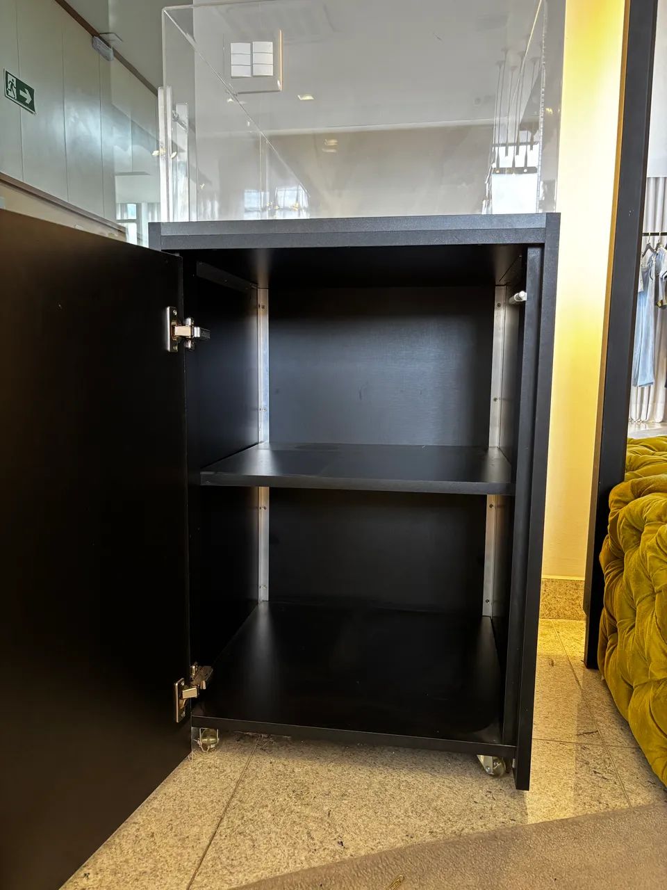 Expositor pedestal  - Foto 2