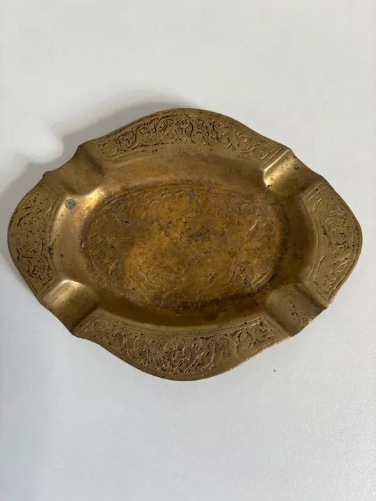 Cinzeiro de Metal Decorativo