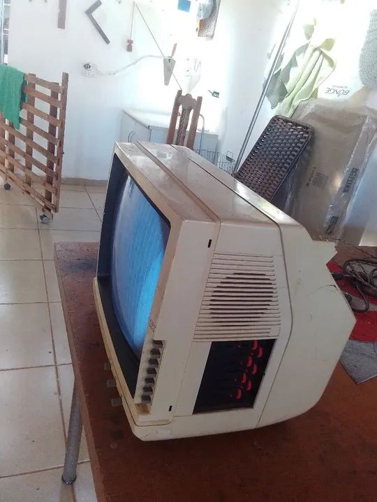 TV Philips antiga TX preto e branco  - Foto 4