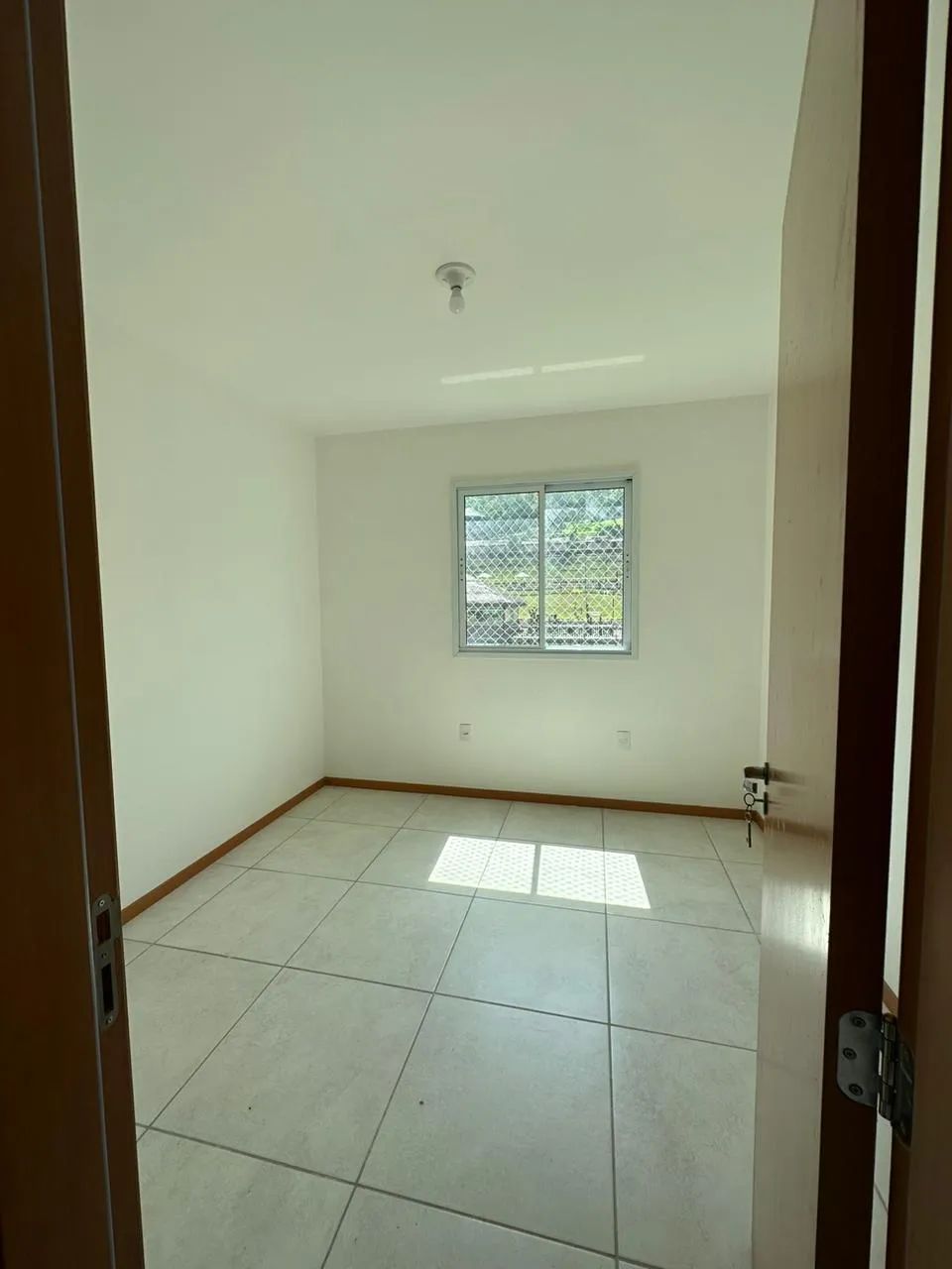 Vendo Excelente Apartamento no Condomínio Jardim Pendotiba no Rio do Ouro. - Foto 2