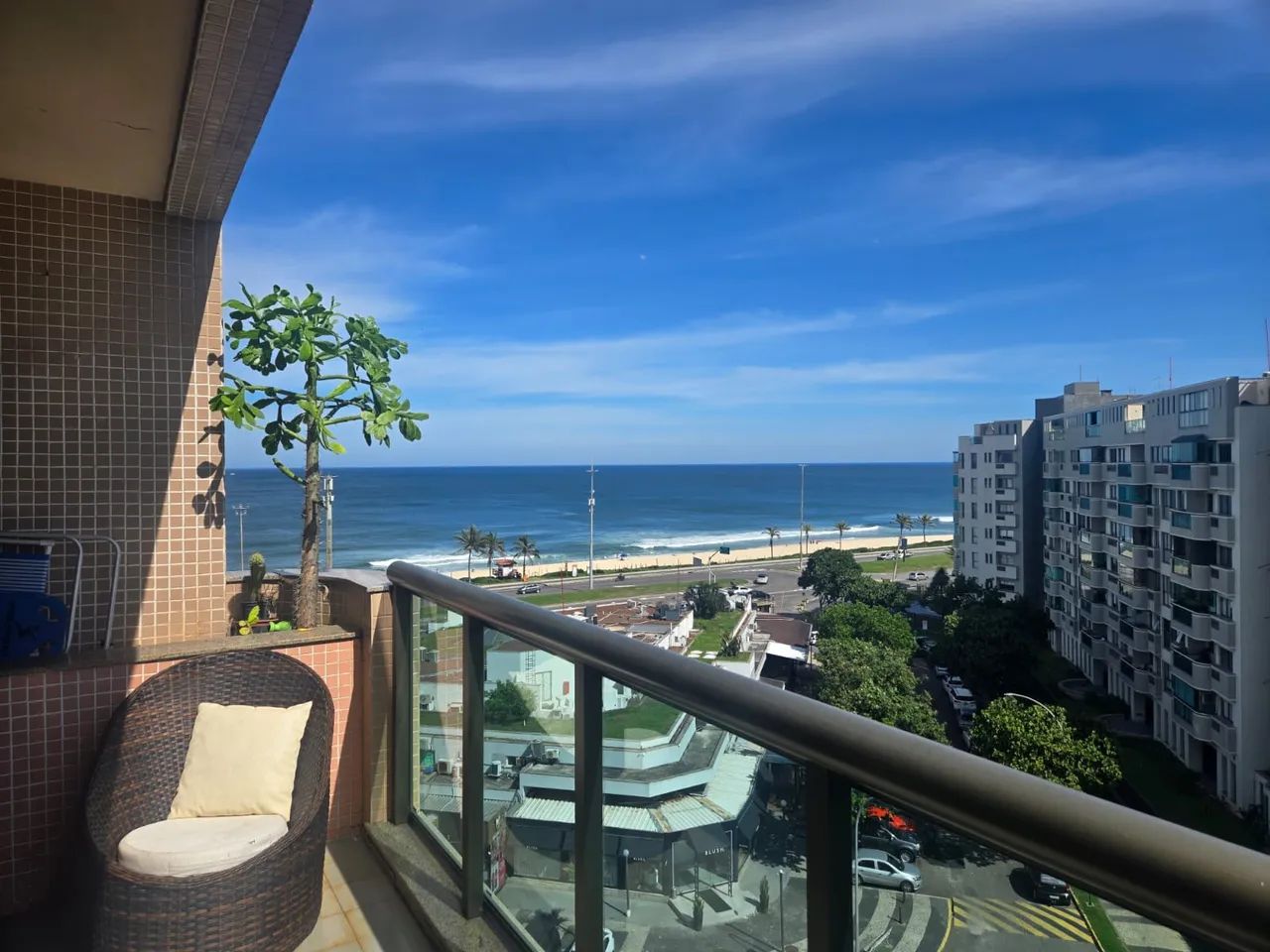 Apartamento vista mar com 70 m2 no condomínio Ocean Drive - Barra da Tijuca