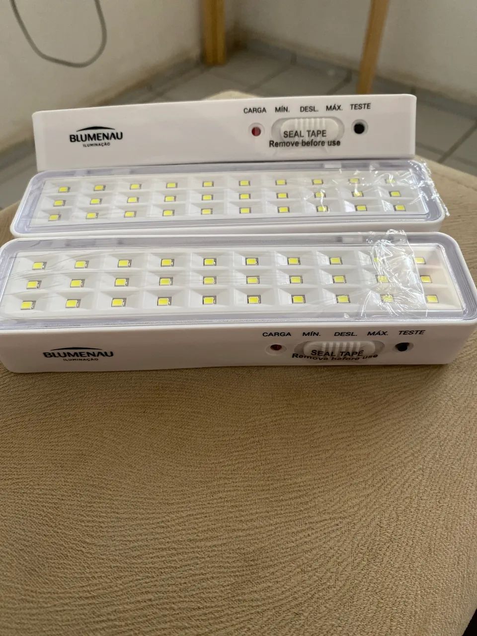 Luminária de emergência Blumenau 30 leds