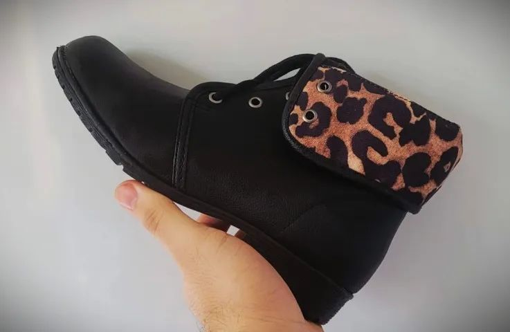 Bota 2 em 1 NOVA - ENVIO PARA TODO BR - Foto 2