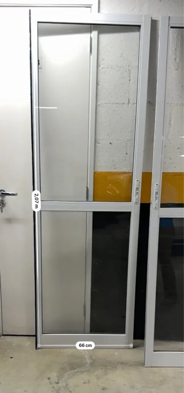 Vendo Porta de Alumínio 