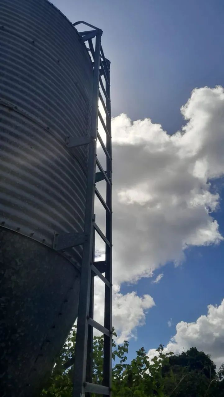Silo de armazenamento de ração  - Foto 2