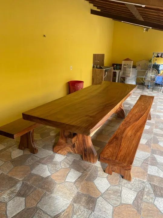 Mesa de Jantar em Madeira Maciça - Foto 3