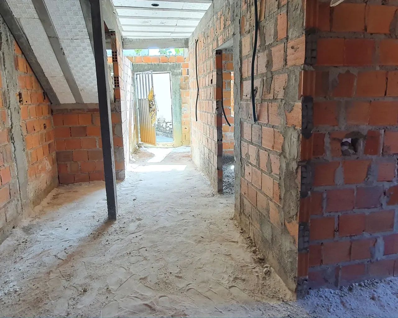 Prédio 3 andares, 9 Quartos, 4 Suítes, 225m², Jardim Vila Verde, São Cristovão - Foto 8