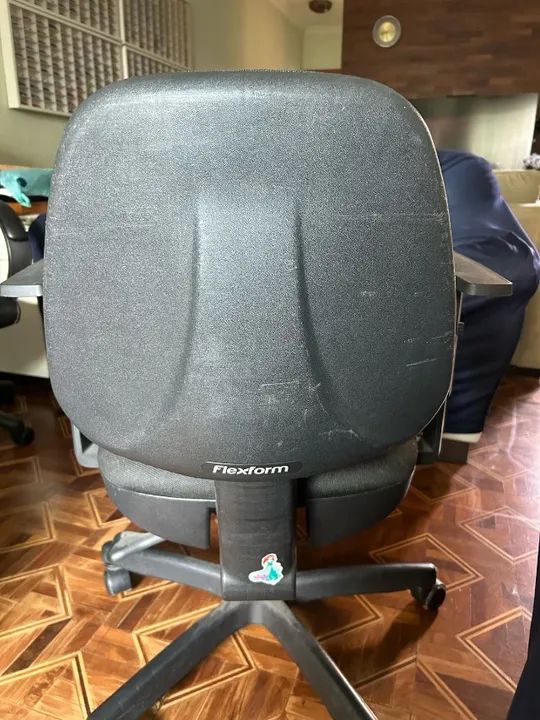 Baixando para vender esta semana - Cadeira Escritório Flexform - Foto 4