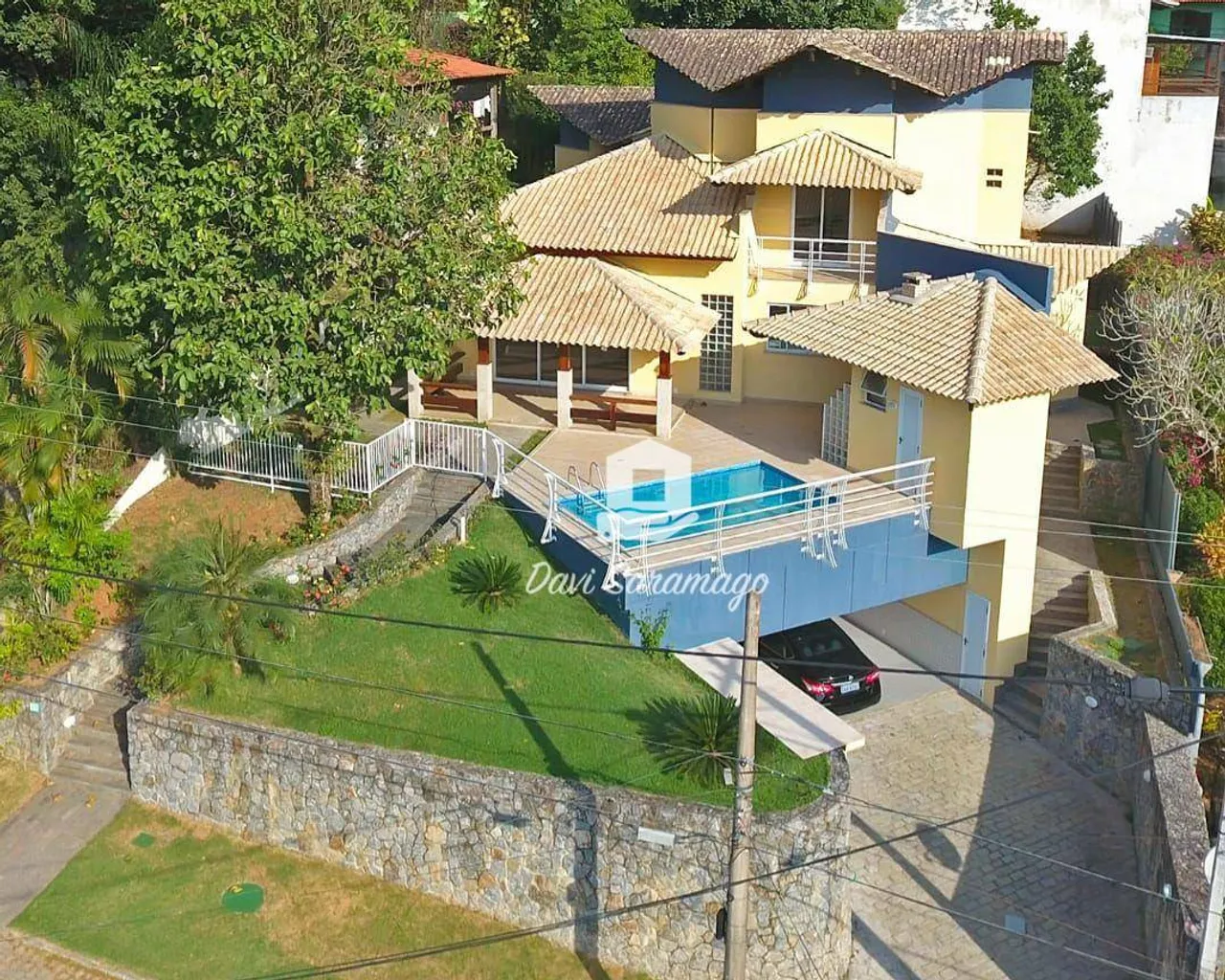 Lnda casa em condomínio,Maria Paula / Pendotiba